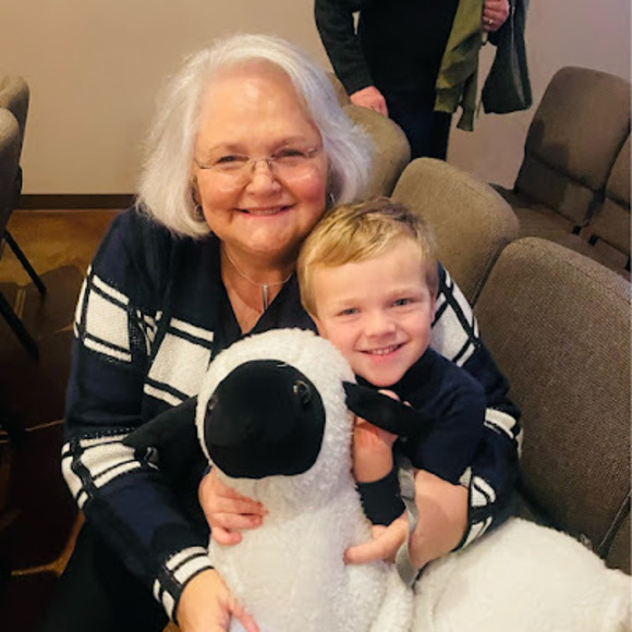 Meet your Posher, Sue - Picture 1 of 1